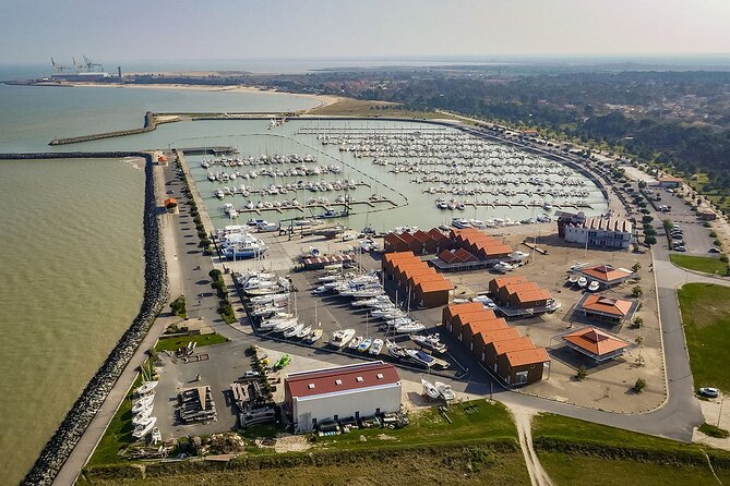 Seafood Tasting Near the Cordouan Lighthouse - Maximum Travelers and Pricing