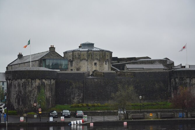 Seans Bar & Athlone Castle Private Car Service Dublin to Galway - Directions