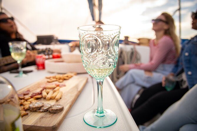 Seaside Wonders Tour in Barcelona - Transportation Details