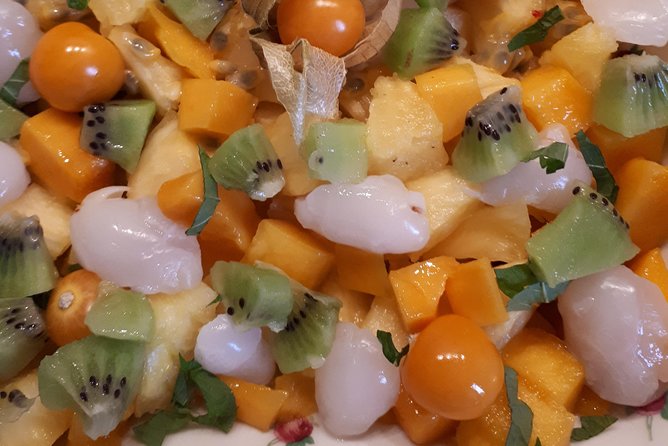 Seasonal French Lunch and Small-group Tour of Montmartre - Common Questions