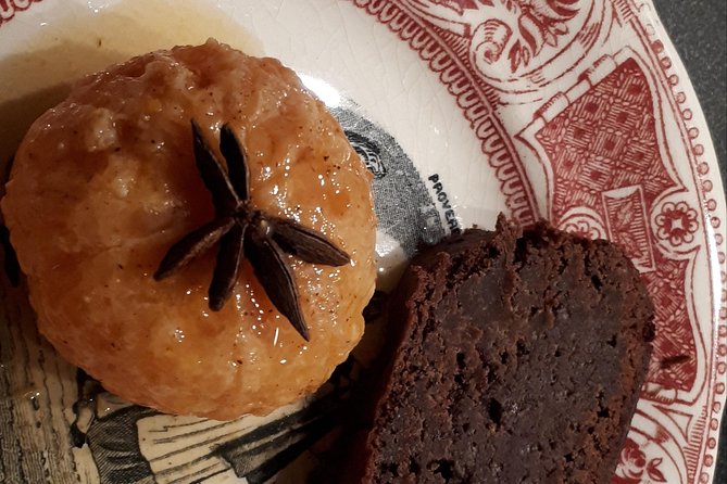 Seasonal French Lunch and Small-group Tour of Montmartre - The Sum Up