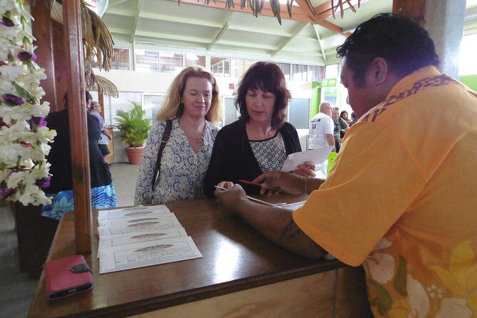 Seat in Coach Transfer from Rarotonga Airport to Hotel - Good To Know