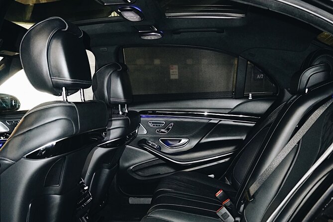 Seattle Arrival Chauffeur Driven Airport Transport - Price and Booking Details