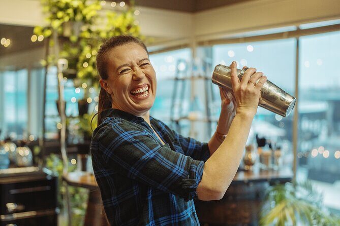 Seattle Hands On Cocktail Class - Good To Know