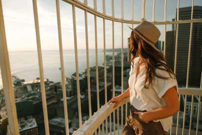 Seattle History Tour With Skyline Views - Historical Insights
