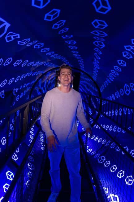 Seattle: Museum of Illusions Entry Ticket - An In-Depth Look at the Museum of Illusions Seattle