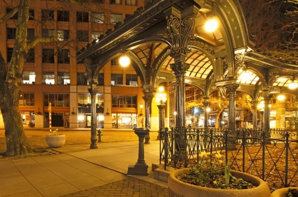 Seattle : Must-See Attractions Walking Tour With A Guide - Exploring Rich History and Culture