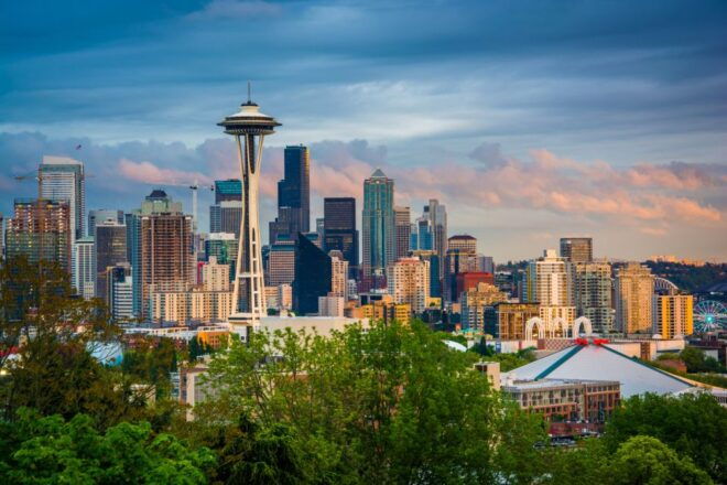 Seattle: Small Group Tour W/Space Needle, Boat & Underground - Highlights