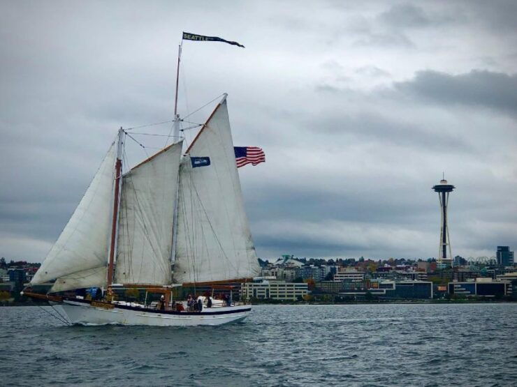 Seattle: Tall Ship Harbor Cruise - Experience on the Tall Ship
