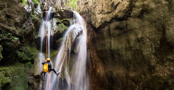 Seattle: Waterfall Canyoneering Adventure - Meeting Point in North Bend