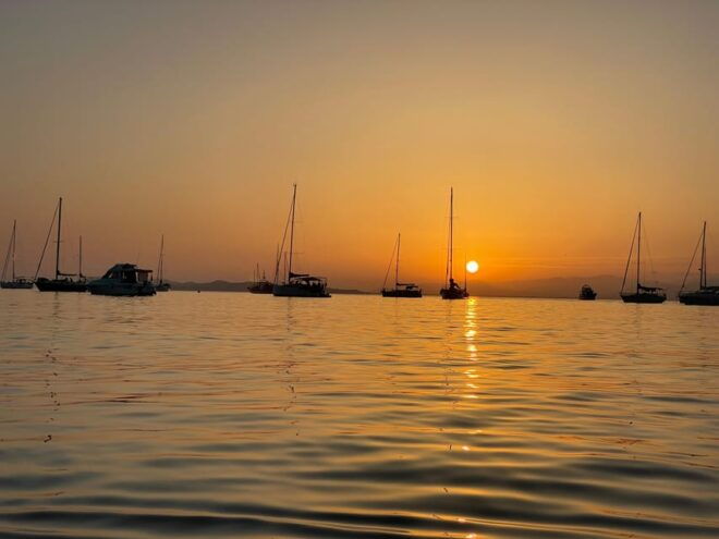 SEAYOU Escape: Sunset Aperitif in Porquerolles - Food and Beverage Highlights