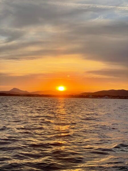 SEAYOU Escape: Sunset Aperitif in Porquerolles - Meeting Point Information