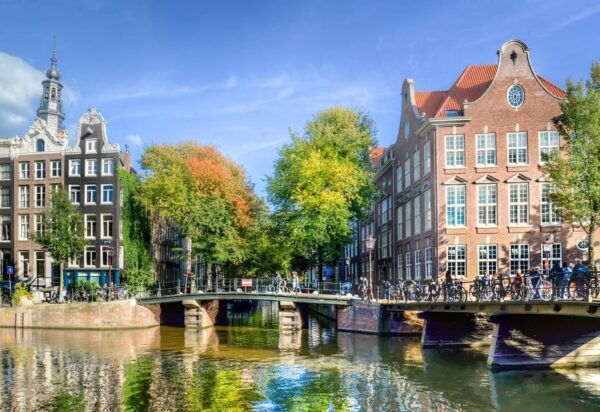 Second World War: The Liberation of Amsterdam - The Hunger Winter