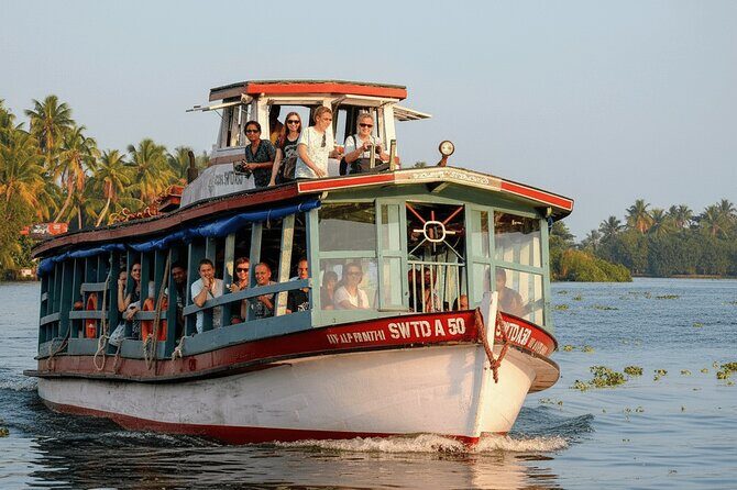 Secret Village Canoeing in Alleppey Backwaters - In-Depth Review of the Tour