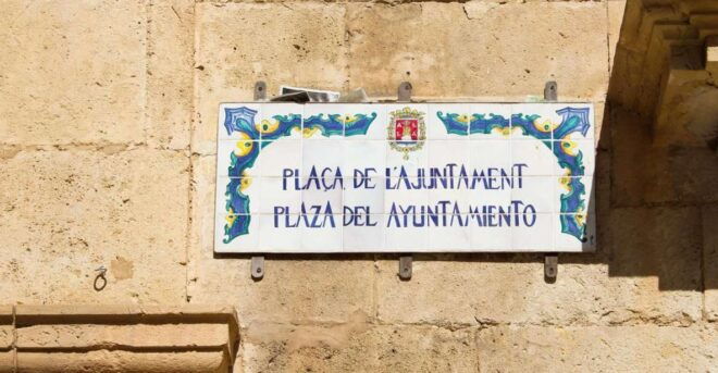 Secrets of Alicante, Self-Guided Interactive Discovery Game - What to Bring and Important Information