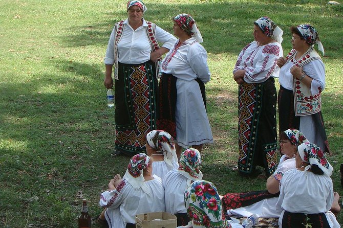 Secrets of Chisinau Courtyards Tour - Guide Information