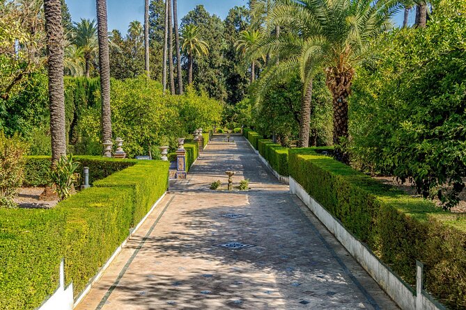 Secrets of Maria Luisa Park and Plaza De España Walking Tour in Seville - Common Questions