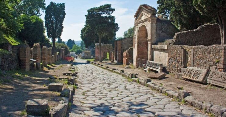 Secrets of Pompeii: a Journey Back in Time Guided Tour - Experience Highlights