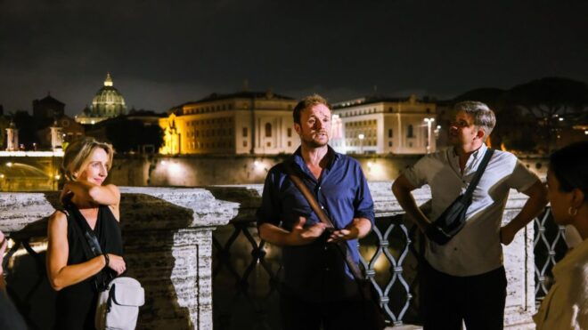 Secrets of Rome: Historical True Crime Guided Walking Tour - Unraveling Scandals and Intrigues