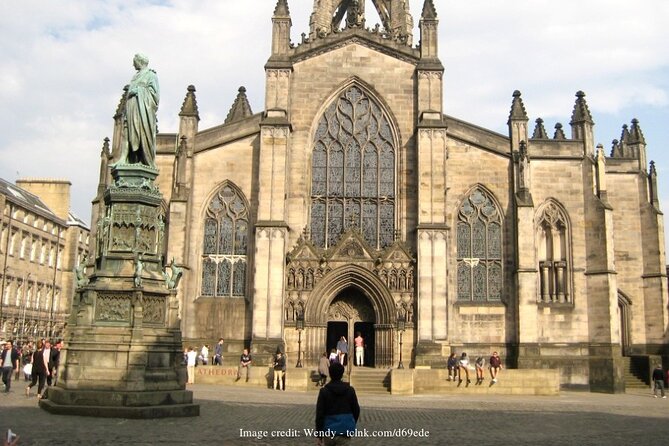 Secrets of the Royal Mile: Private 2.5-hour Walking Tour - Historical Significance of the Royal Mile