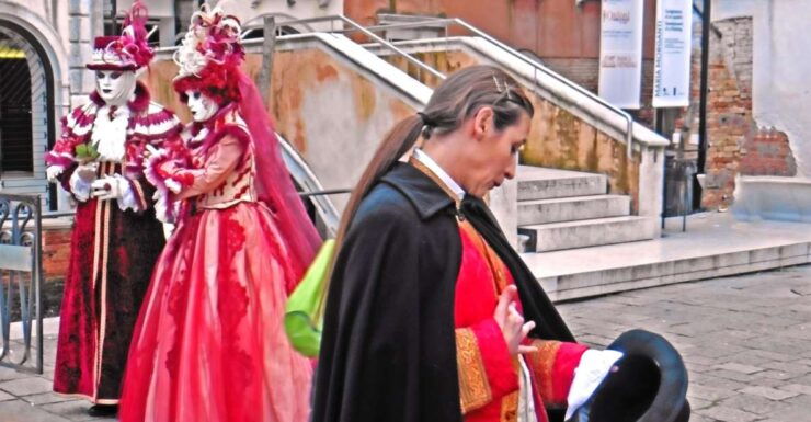 Secrets of Venice: Theatrical Carnival Walking Tour - Small Group Options and Cancellation Policy