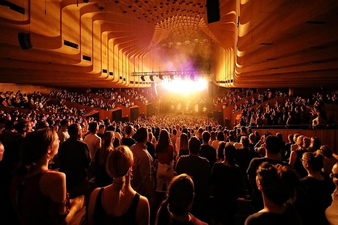 See a Show: Live at the Sydney Opera House - Group 2: Date and Traveler Information