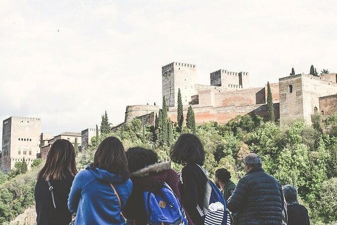 See Granadas Beauty Unfold on a Private Walking Tour - Strolling Through the Beautiful Generalife Gardens