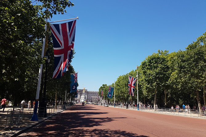 See Over 15 Top London Sights! Fun Local Guide!! - Group Size