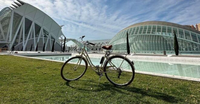 See Port Saplaya + City of Arts and Sciences on a Bike Tour - Inclusions