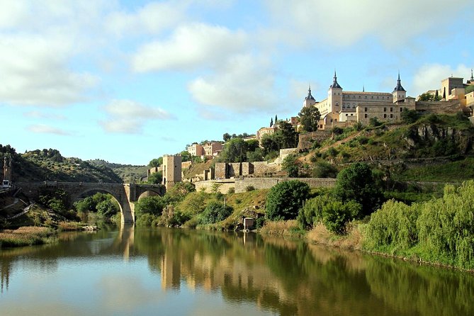 Segovia and Toledo Day Trip With Alcazar Ticket and Optional Cathedral - Overall Enjoyment