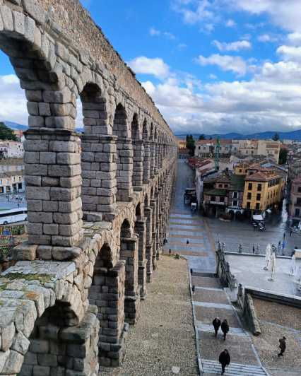 Segovia: Aqueduct, Cathedral, & Alcazar Guided Walking Tour - Good To Know