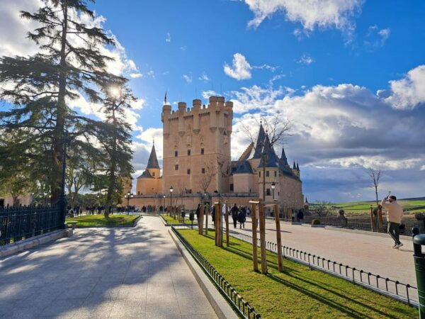 Segovia Heritage Visit (outdoors) - Frequently Asked Questions