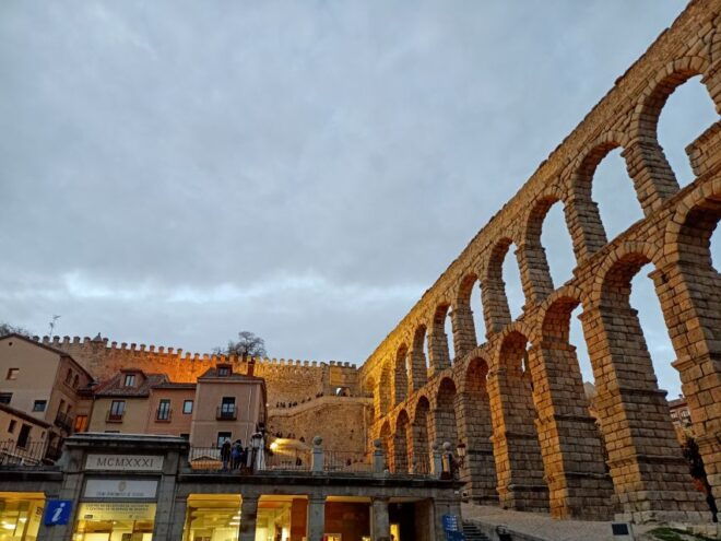 Segovia: Nighttime Walking Tour - Customer Reviews