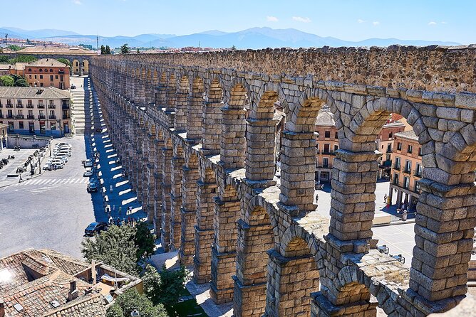 Segovia - Old Town Tour Including Castle Visit - Architecture and Design