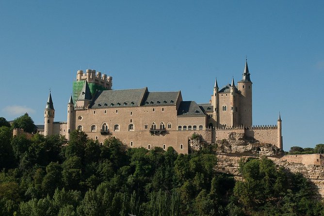 Segovia Private Tour - Half Day - Visiting Historic Churches and Secret Gem Cafes and Bars