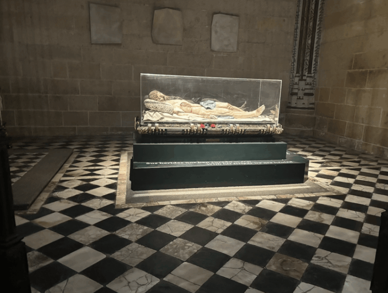 Segovia: Private Tour With Alcazar, Cathedral and Wine Tasting - Tour Experience