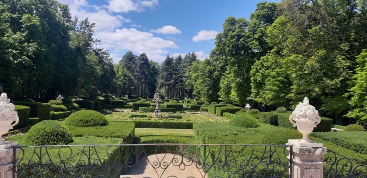 Segovia: Royal Palace of La Granja De San Ildefonso Tour - Tour Experience