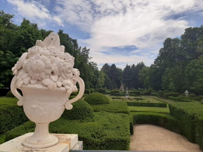 Segovia: Royal Palaces of Riofrío and La Granja - Common Questions