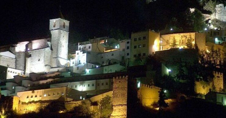 Segura De La Sierra: Legends & Mysteries Night Walking Tour - Experience Highlights