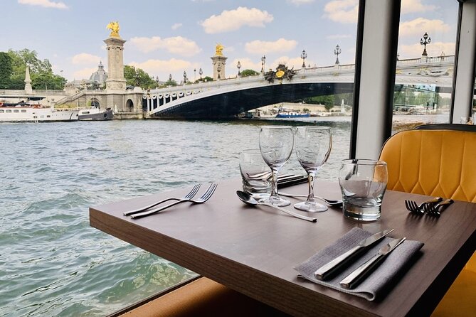 Seine Cruise Departure From Pont Alexandre III With Dinner Included - Date and Travelers