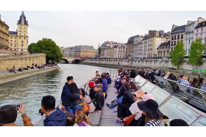 Seine River Cruise Ride in Paris - Highlights