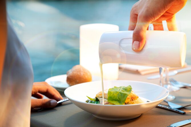 Seine River Early Gourmet Dinner Cruise With Wine by Bateaux Parisiens - Inclusions and Amenities