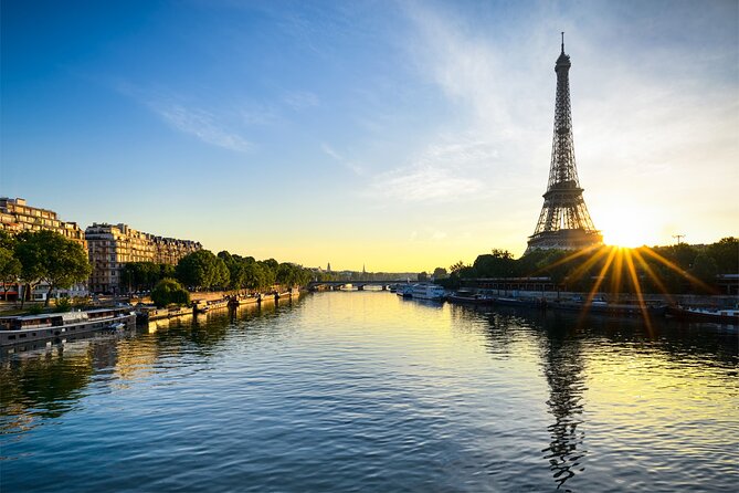Seine River Early Gourmet Dinner Cruise With Wine by Bateaux Parisiens - Common Questions