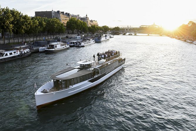 Seine River Guided Cruise and Snacks Options by Vedettes De Paris - Reasons to Choose Vedettes De Paris