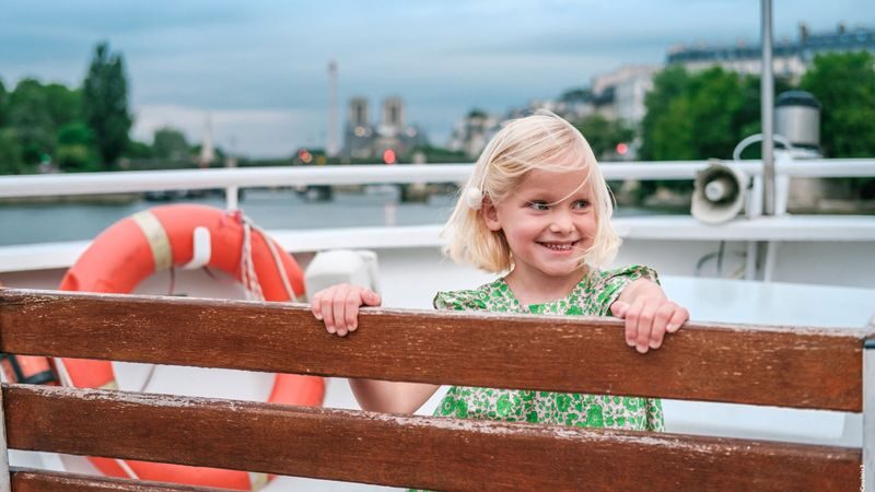 Seine River Guided Cruise Tour - Choose your departure for light, not just convenience
