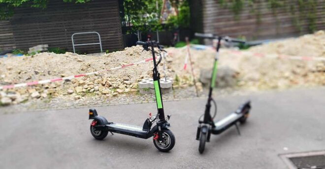 Self-Drive E-Scooter Shared Guide in Small Groups - Comfort and Safety