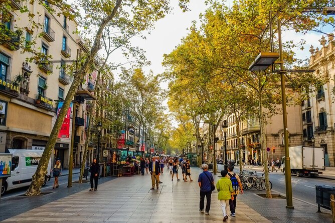 Self-Guided Audio Tour-The Surrealist Barcelona of Dalí and Gaudí - Languages Available