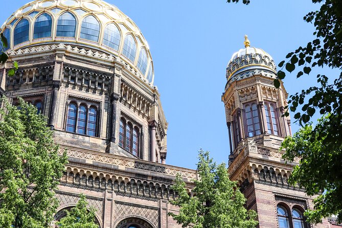 Self-Guided City Quest & First Date in Berlin - Captivating Views From Iconic Landmarks