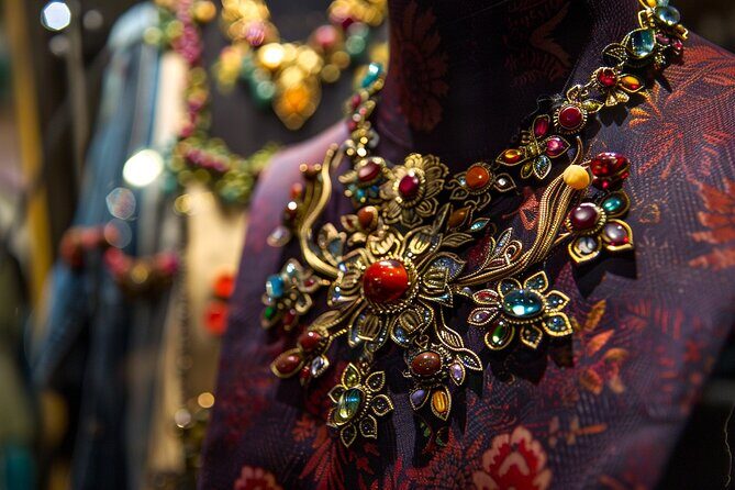 Self Guided Montreal Local Fashion Shopping Tour - Outremont: An Elegant Boutique Scene