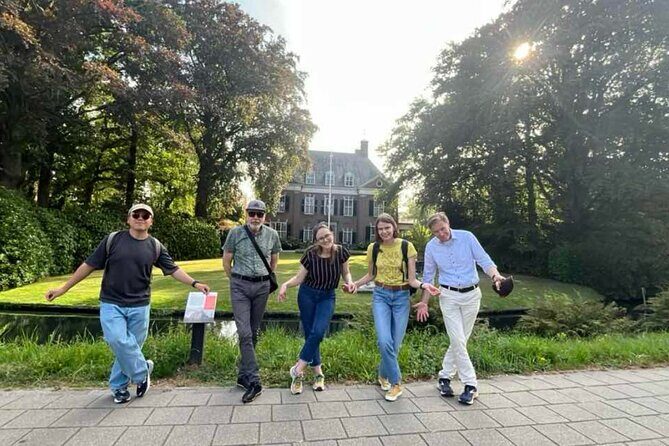 Self-Guided Scavenger Hunt in Marist College - Authenticity and Hidden Gems